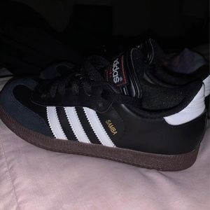 Adidas samba athletic shoes